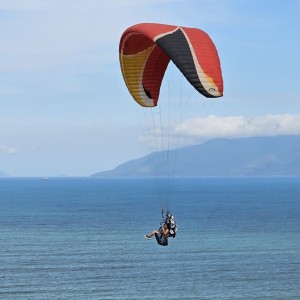 Voo Duplo em Parapente na praia Martim de Sá Caraguatatuba Litoral Norte SP