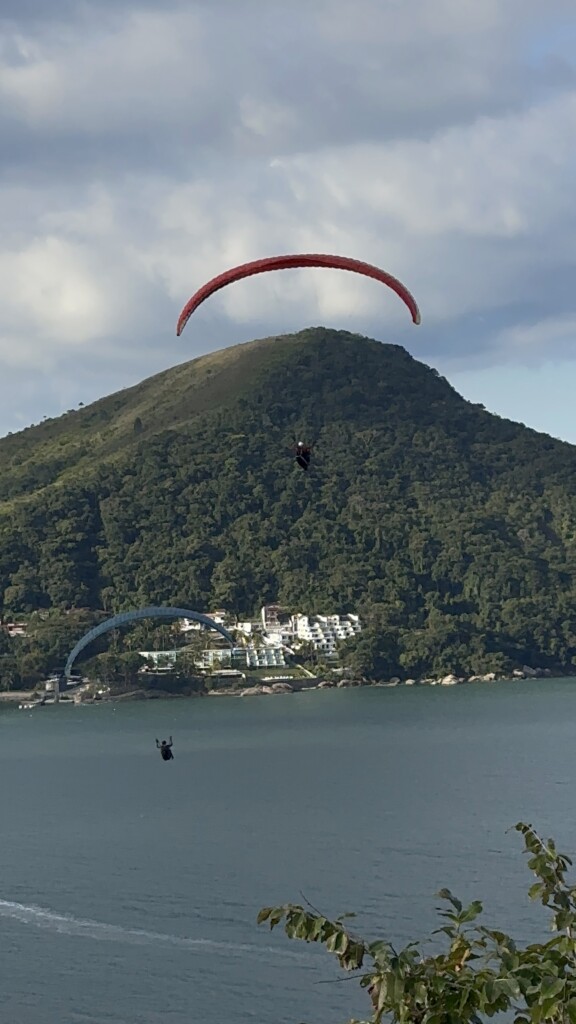 Voo Duplo em Parapente na praia Martim de Sá Caraguatatuba Litoral Norte SP