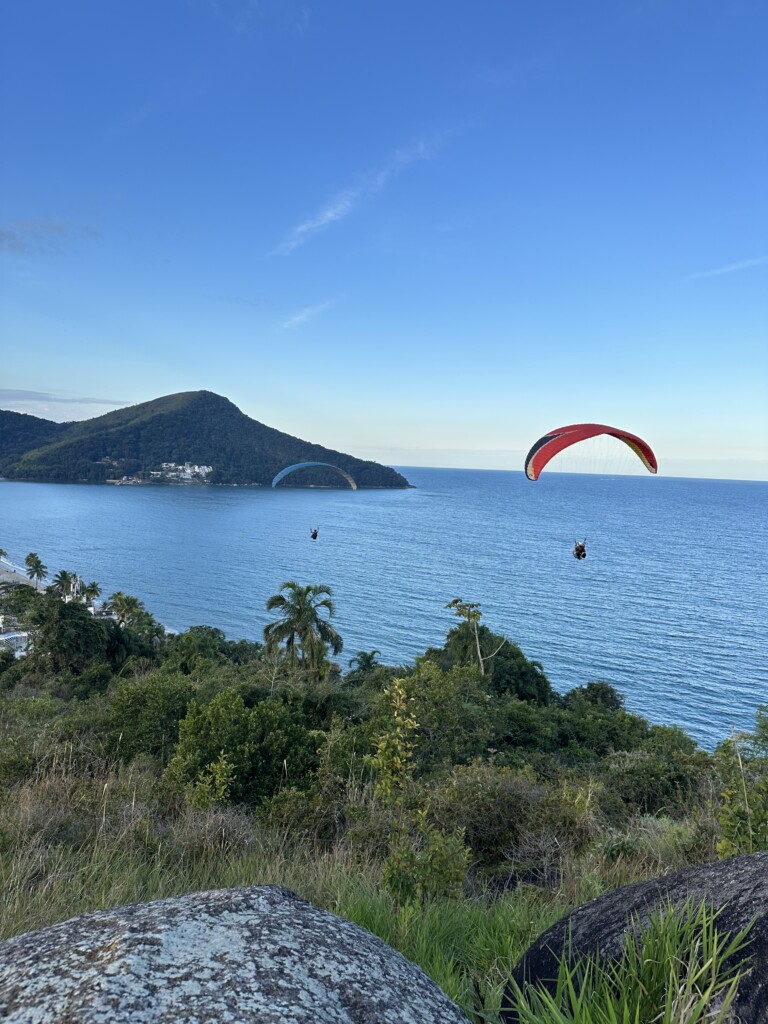 Voo Duplo em Parapente na praia Martim de Sá Caraguatatuba Litoral Norte SP